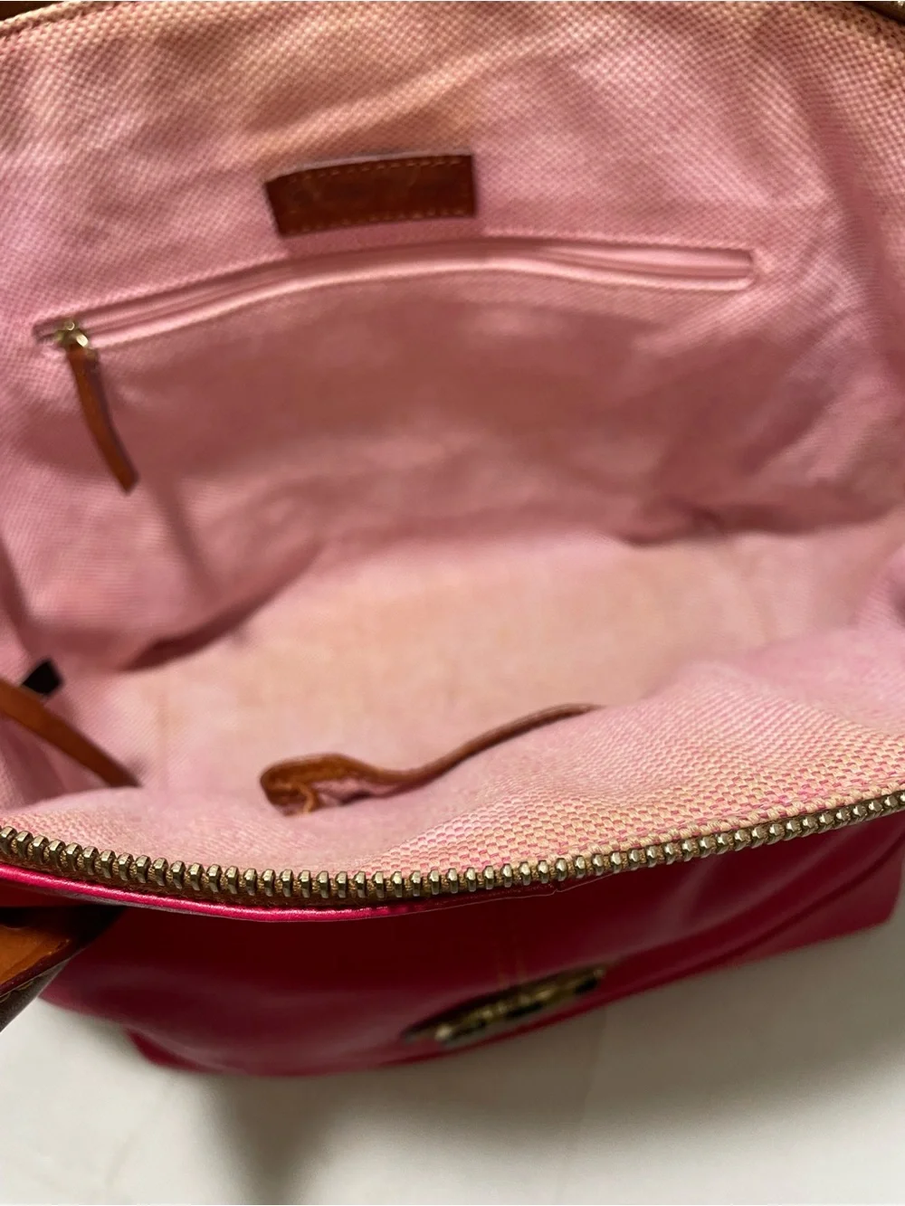 Dooney & Bourke 